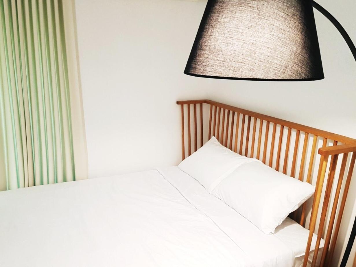 Lovely Petit Comfy And Cozy Typical Korean Style Seoul